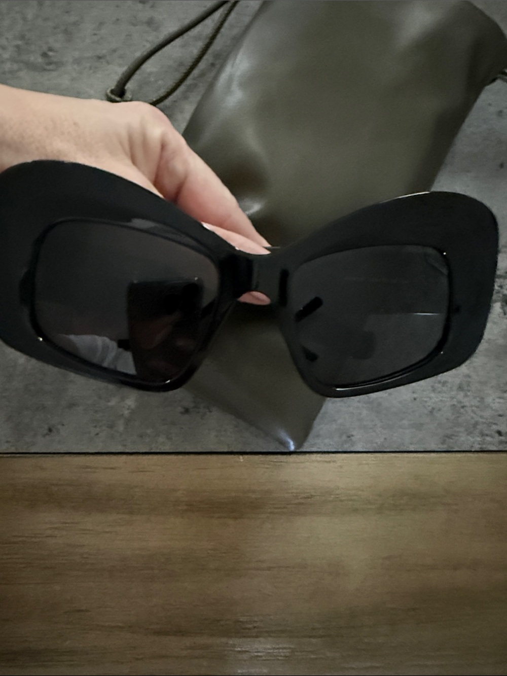 Loewe Glossy Black Women's Sunglasses - Picture 7 of 8